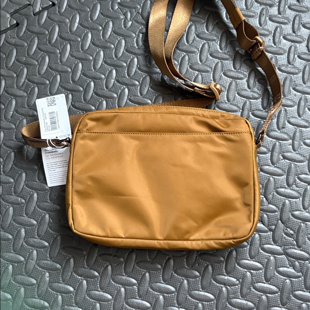 Lululemon City Adventurer Crossbody NWT - Picture 7 of 7